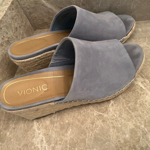 Vionic wedge - Picture 2 of 5